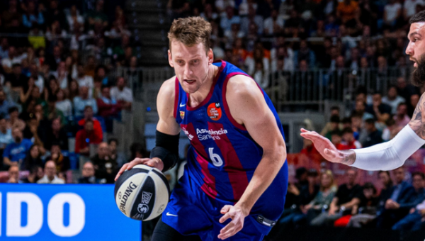 J. Vesely ir „Barcelona“ sudarė naują sutartį